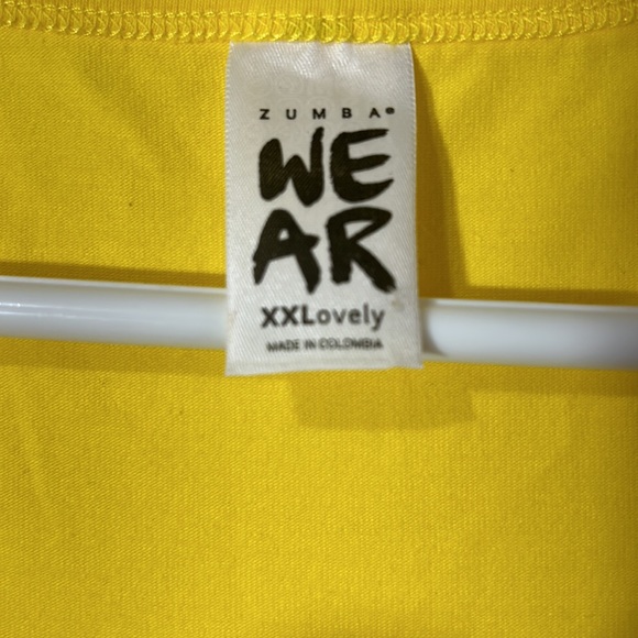 ZUMBA ZUMBA INSTRUCTOR RACERBACK YELLOY IN SIZE XXL - Picture 5 of 5